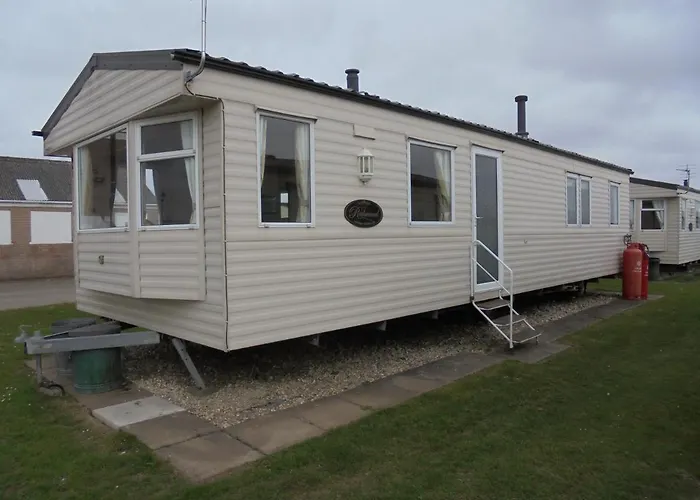 Coral Beach : The Richmond:- 6 Berth, Blow Heated