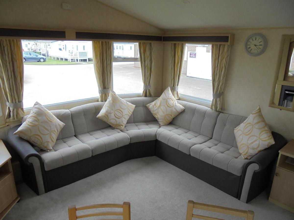 Coral : The Richmond:- 6 Berth, Blow Heated Ingoldmells