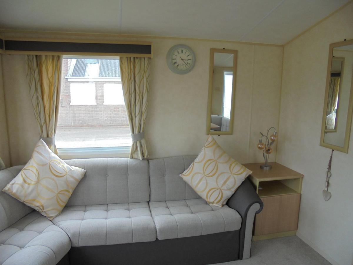 Coral : The Richmond:- 6 Berth, Blow Heated Ingoldmells