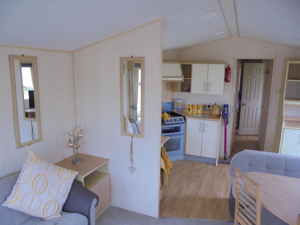 Coral : The Richmond:- 6 Berth, Blow Heated Apartment *