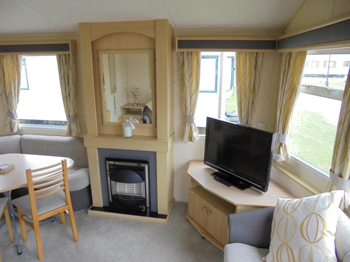 Coral : The Richmond:- 6 Berth, Blow Heated * Ingoldmells