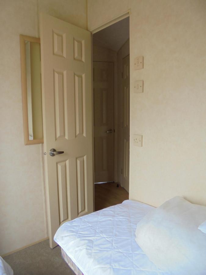 Coral : The Richmond:- 6 Berth, Blow Heated Apartment Ingoldmells