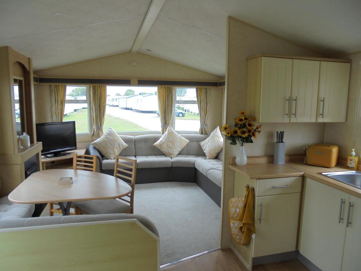 Apartment Coral : The Richmond:- 6 Berth, Blow Heated